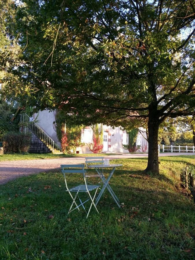 Le Domaine Du Mijarnier Bed & Breakfast Montbeugny Екстериор снимка
