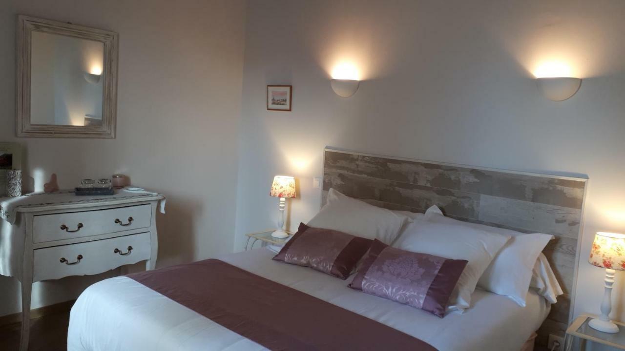 Le Domaine Du Mijarnier Bed & Breakfast Montbeugny Екстериор снимка